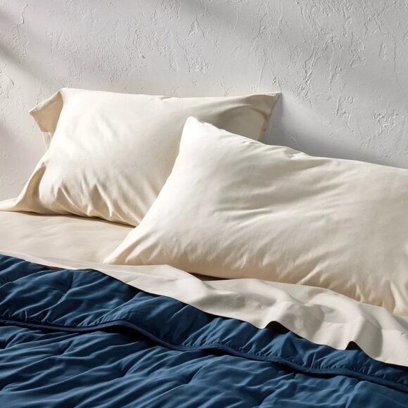 Casaluna 600 Thread Count Cotton Sateen Off White 2 King Pillowcase Set 20 x 40 - Picture 1 of 6
